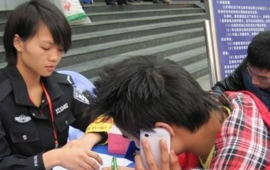 火车站临时身份证如何办理