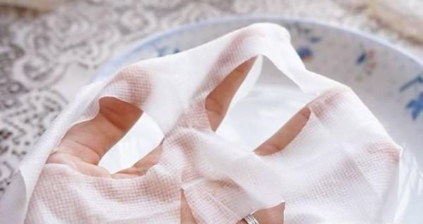 危险三角区长痘怎么办