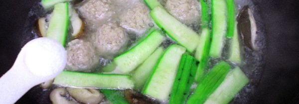 香菇和丝瓜可以一起吃吗