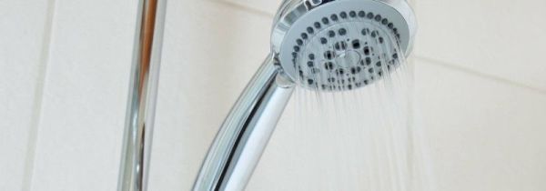 莲蓬头堵住了怎么清洗