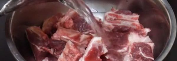 如何泡出肉里面的血水