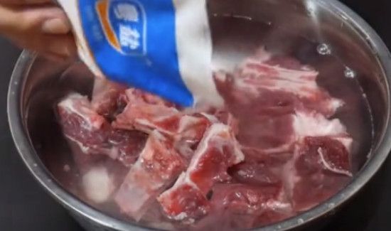 如何泡出肉里面的血水