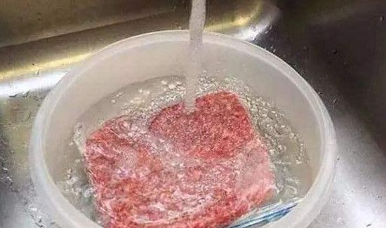 生肉可以用水浸泡吗