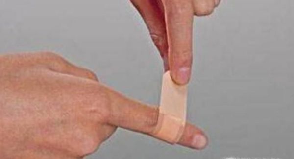 不小心切到手流血不止该如何处理伤口？