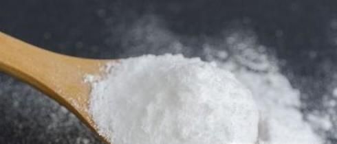 巧除杀鱼时鱼胆破了的苦味