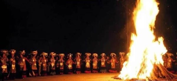 彝族火把节的来历故事