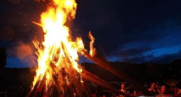 彝族火把节的来历故事