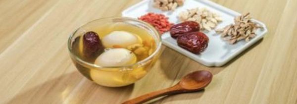 花旗参红枣枸杞泡水喝的功效