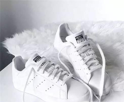 小白鞋脏了怎么洗？