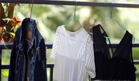 夏天流汗了衣服很臭怎么办？