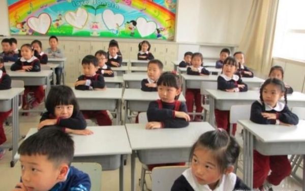 新入学的小学生们如何做自我介绍呢？