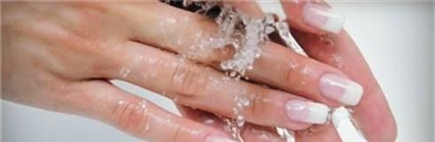 如何让指甲油快速干透