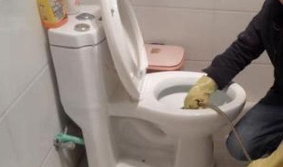 东西掉下水道用什么方法捞