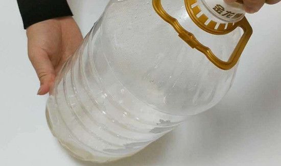 油桶油垢太厚了怎么去除