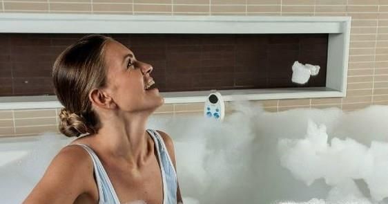 洗澡时怎么把灰洗干净？