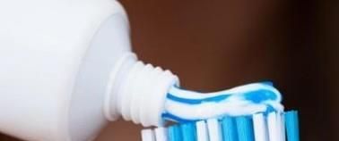 切完辣椒之后，手特别辣应该怎么办？