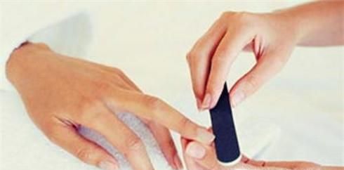 手上得了灰指甲怎么办？用什么药才能治好？