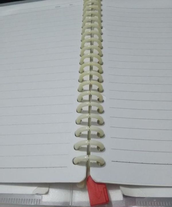 活页笔记本怎么换纸