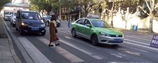 如何是正确的礼让行人