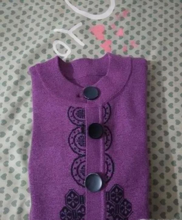 教你怎样叠长袖