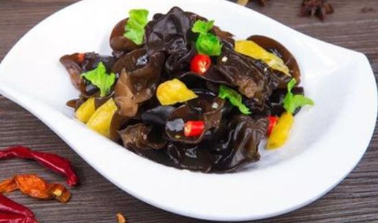 凉拌木耳隔夜放冰箱可以吃吗