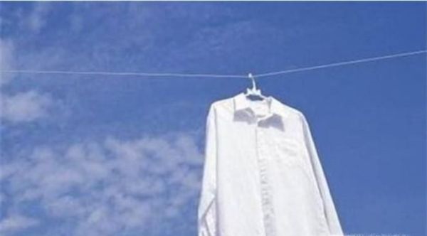 怎样才能使白色的衣服不发黄，发黄了该怎么办