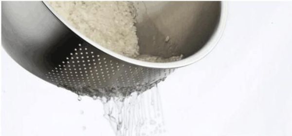 怎样才能使白色的衣服不发黄，发黄了该怎么办