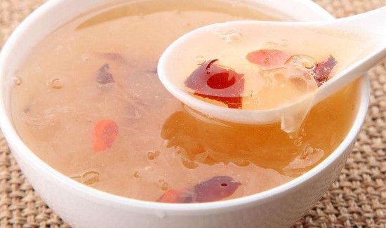 银耳可以替代燕窝吗