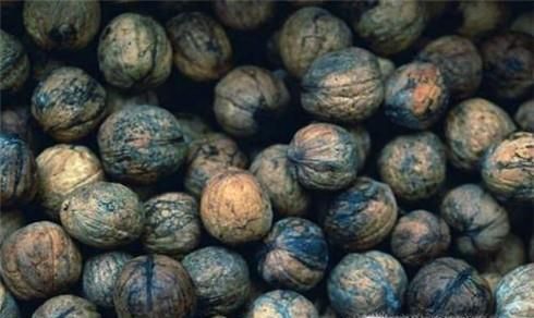 怎样剥核桃青皮