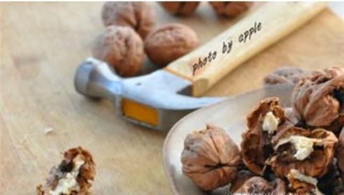 怎样剥核桃青皮