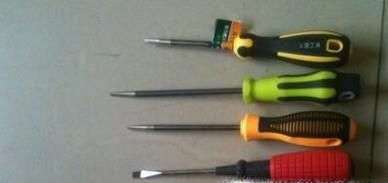 怎么轻松打开老干妈瓶盖？