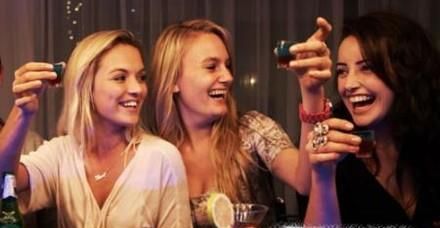 如何正确应对令人头疼的劝酒？