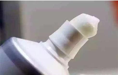 小白鞋发黄怎么洗？