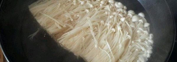 金针菇开水烫多久能吃