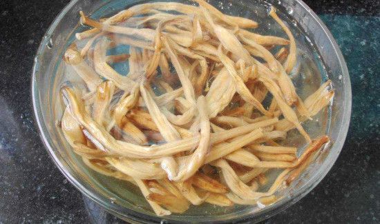 干黄花菜用不用焯水