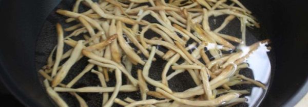 干黄花菜用不用焯水