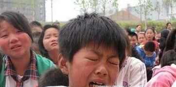 当群演怎么做到一下子哭出来？