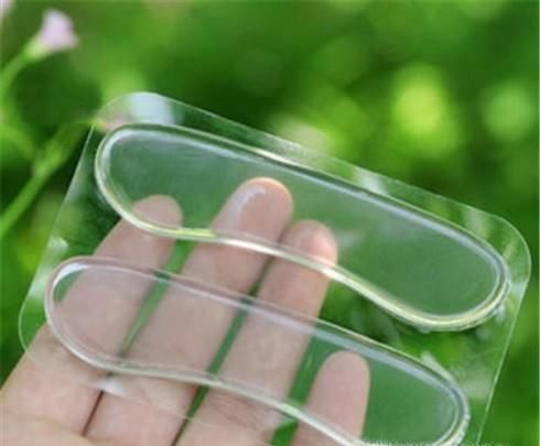 鞋子磨脚怎么处理