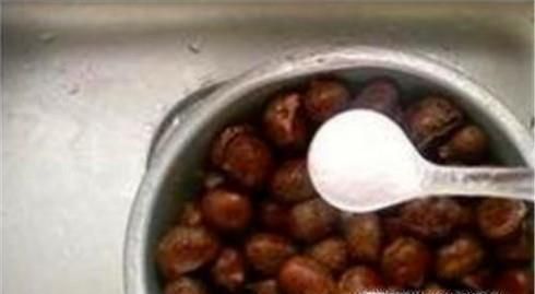 煮熟的板栗怎样好剥皮