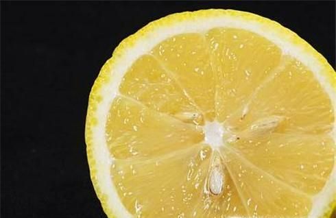 阴雨天如何清除霉味被子潮湿被被套变干净