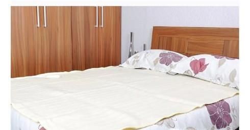 阴雨天如何清除霉味被子潮湿被被套变干净