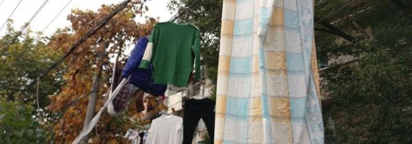 黄梅天衣服晒不干怎么办