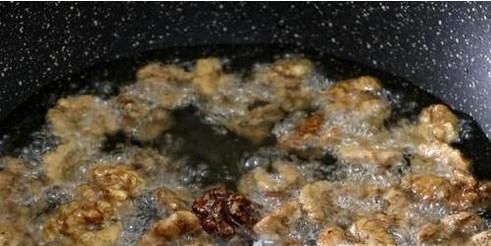 新鲜核桃去青皮和内皮的巧妙方法