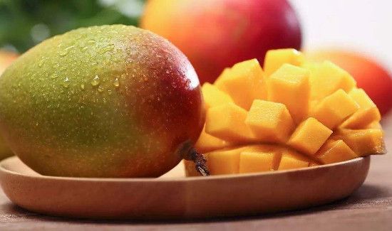 西瓜和芒果能在一起吃吗