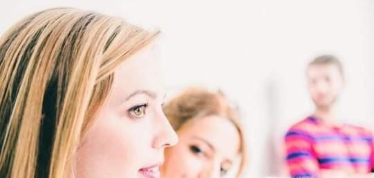 嫉妒别人怎么办(正确看待嫉妒)