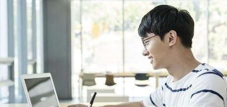 大学生应不应该买电脑