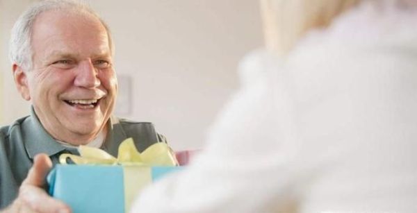 给领导送礼送什么？怎么送？送礼注意些什么？