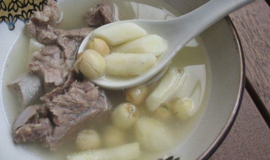 莲子红枣排骨汤的功效