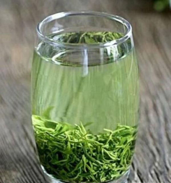 新买的衣柜怎样快速去除异味?