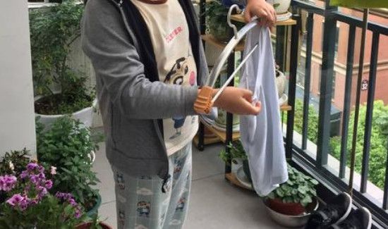 衣服粘上水晶泥怎么洗掉